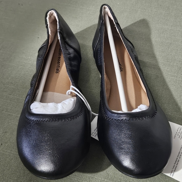 Amazon Essentials Shoes - Amazon Essentials Women's Classic Black Flats Loafers